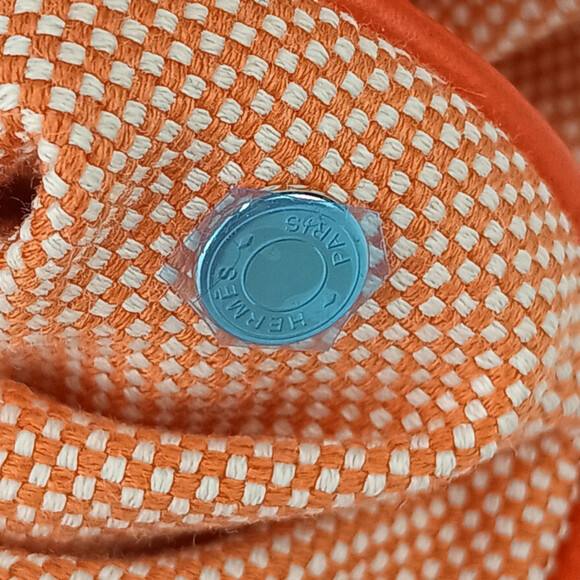 HERMES Orange Scrunchie - Picture 5 of 7